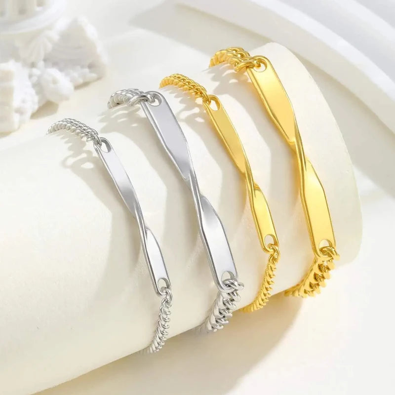 Pulsera de pareja personalizada con diseño de cinta de Moebius