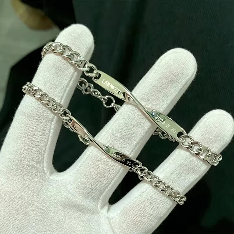 Pulsera de pareja personalizada con diseño de cinta de Moebius